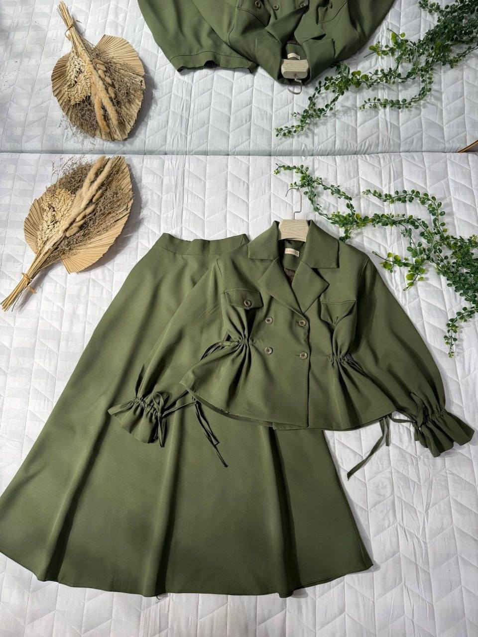 قميص مع التنورة❤️‍🩹
السعر 30الف فقط
خامة دابل تركي مبطن
40–42–44–46–48
متوفر خدمة توصيل جميع المحافظات


**إذا كنت صاحب هذا الإعلان وتريد حذفه لأي سبب، رجاءا أرسل رسالة إلى الدعم الفني**