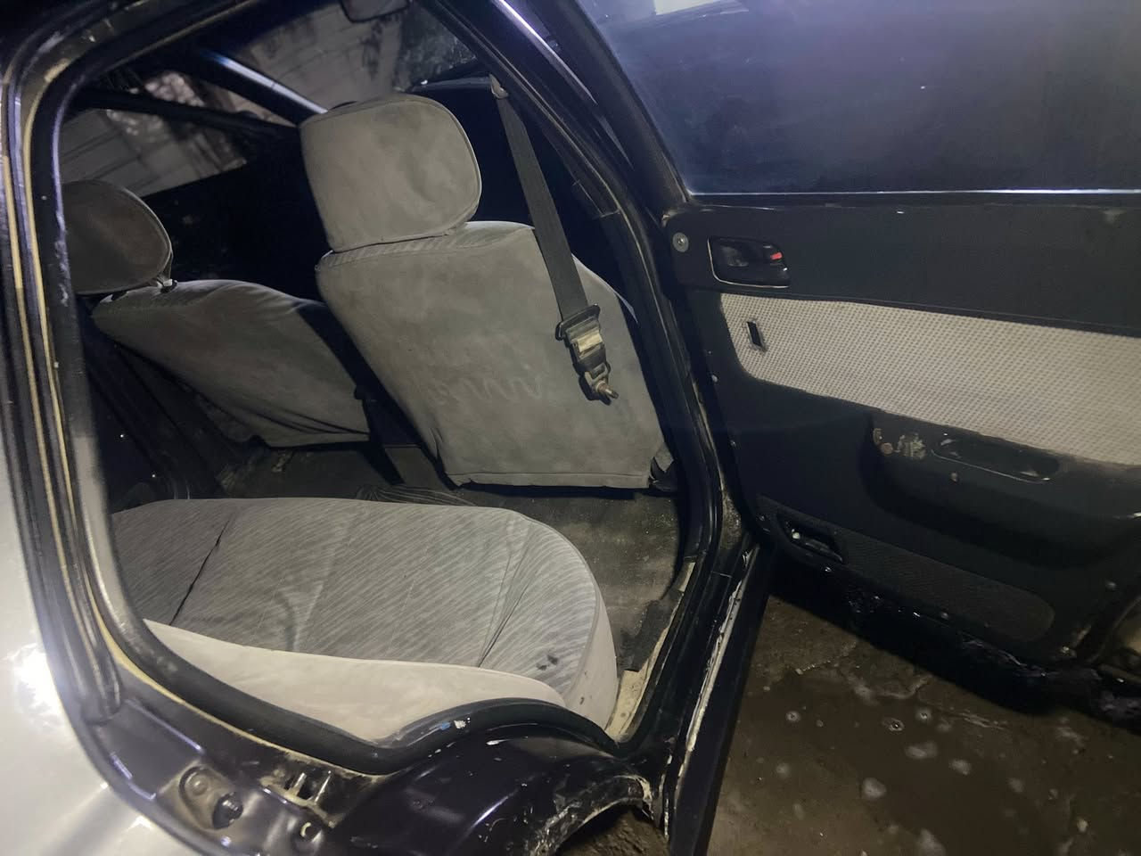 سلام عليكم سياره النتره دمعه لبيع سعر 50ورقه و بيه مجال قليل لستفسار عله ***********
