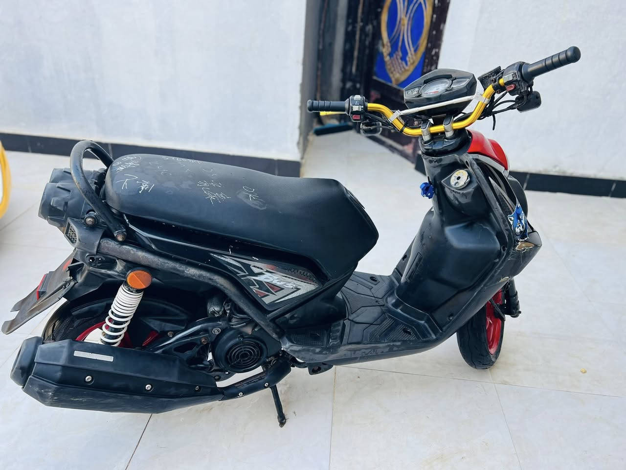 السلام عليكم دراجه سكنس جبلي للبيع رمبه طالع بشهر ال11 هاذ الراح دراجه تخبل ونضيفه كلهه بلاد بس شديت الهه ستيرن ويدات ولستيرن البلاد موجود 
عارضهه للبيع ودراجه خير من الله مشي وبطناش
هاذ رقمي للشراي ***********
