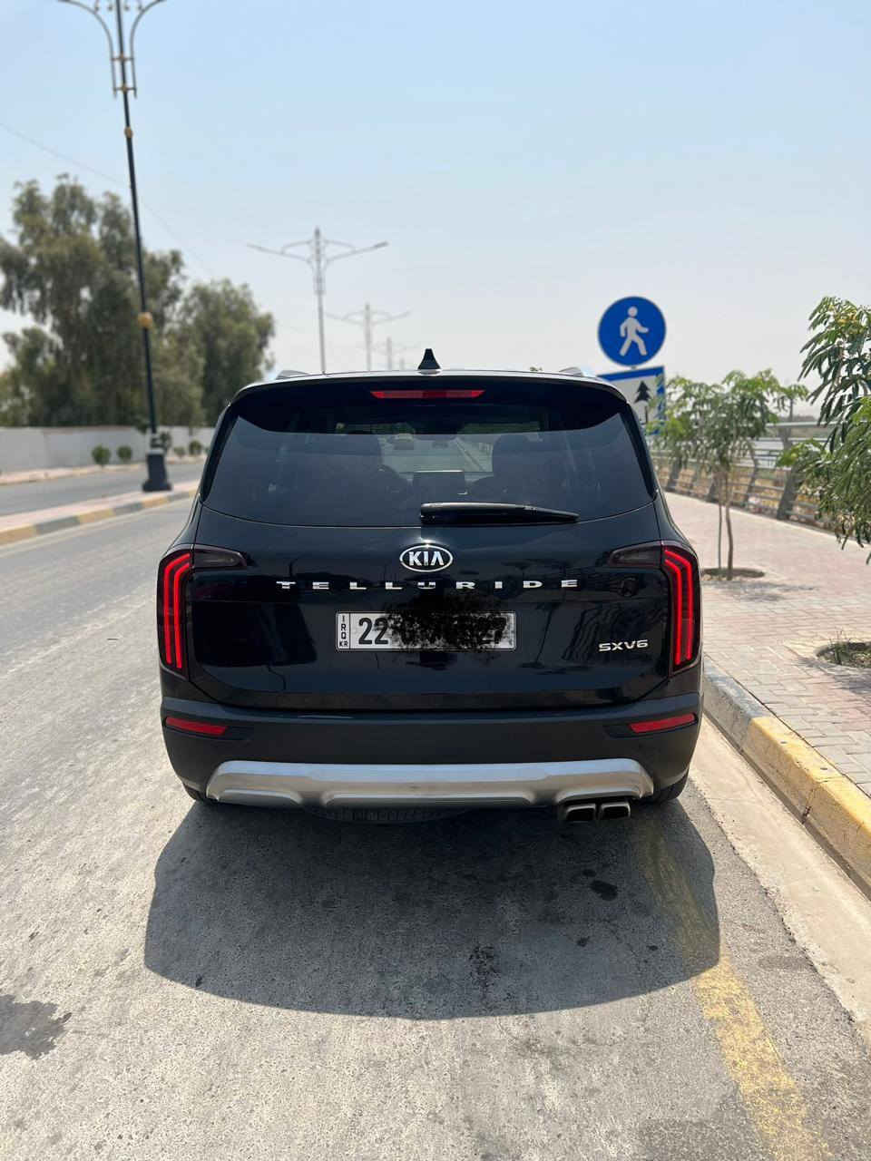 كيا تيلورايد. 2020 SXV6 اللون اسود
الضرر  الجاملغ الامامي اليسار البونيد صبخ 
•المواصفات :
▪️فتحه سقف 
▪️المحرك: 3.8L (ستة سلندر)
▪️بصمه تشغيل وابواب وجنطه وترحيب
▪️حجم الويل: ويل كب حجم 20  
▪️خاصية تحديد المسار
▪️رادار امامي للتوقف التلقائي وخلفي وجوانب
▪️حساس خلفي
▪️حساسات و رادارات الاجتياز الجانبية (نقاط عمياء)
▪️كامرة خلفية دوارة اصل مع الستيرن
▪️تحكم فول كهرباء لمقاعد المقدمة 
▪️شاشة الدشبول حجم كبير للتحكم بايعازات السيارة
▪️تدفئة وتبريد الكشنات 
▪️السيارة 7 راكب منفصل 
▪️ثلاث قطع تبريد
▪️سستم صوت
▪️تحكم ستيرن جهتين بلوتوث وحاكية وكروس سرعة وتحكم صوت 
▪️نظام ABS مانع انزلاق
▪️ستائر خلفيه 
▪️شاحن ذكي 
▪️هندبريك بصمه 
وبعد بيها موصفات أكثيره 
رقم اربيل بسمي شرط التحويل 
السياره جاهزه ونظيفه حيل 
العنوان موصل الايسر 
للإستفسار الاتصال 

‭0751 670 6713‬

‭0776 930 2283
