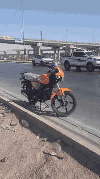 سلام عليكم دراجه البيع موديل 2023جديده مكفول من كلشي تايرات جدآ مكينه مكفول حجم مكينه 200 كهربايات كلها شغاله لايت زنون رقم نجف دوالي بسمي امداور ثاني يوم مكان نجف نداء تعال خاص ودلل ***********
