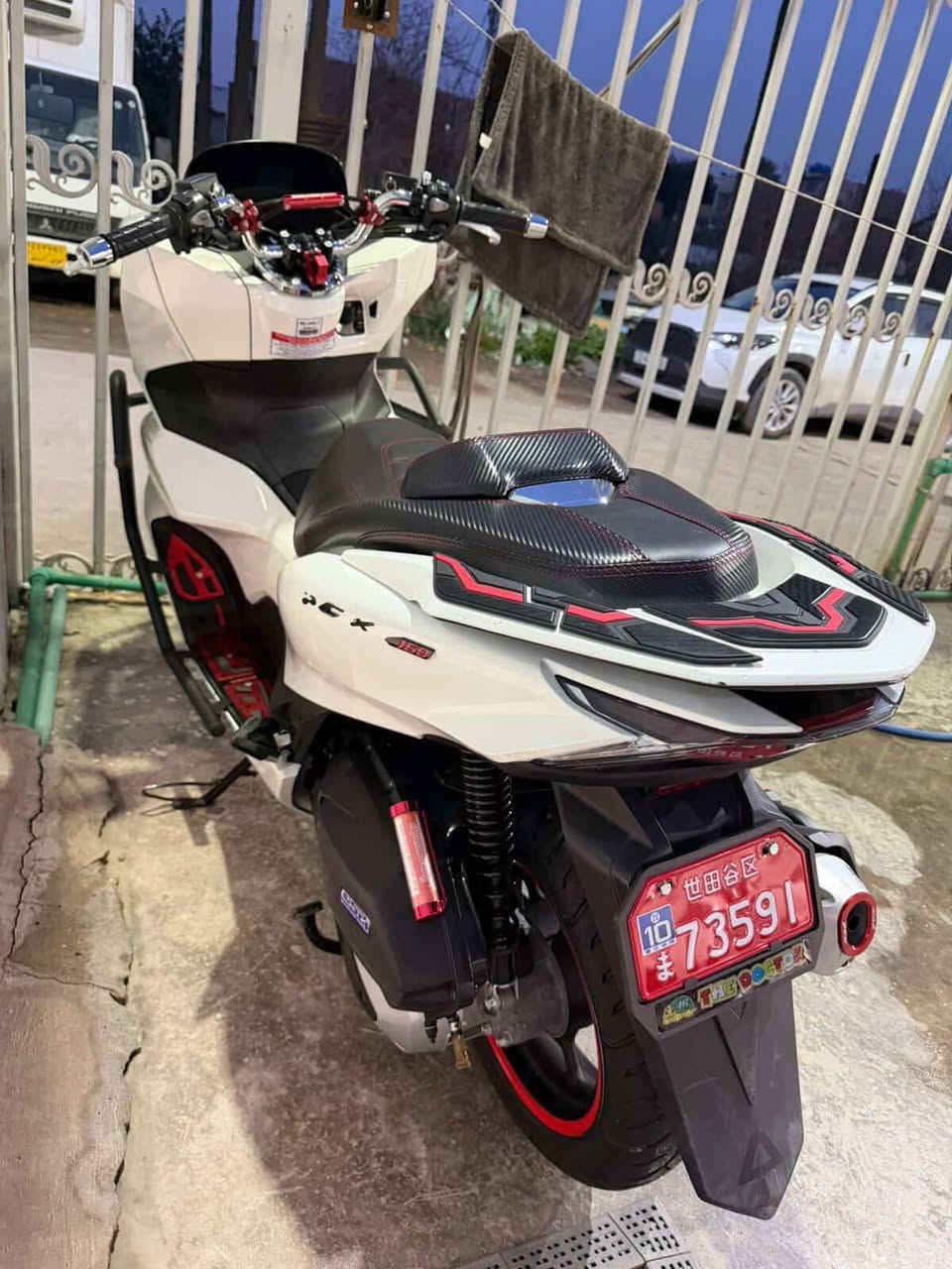 للبيع pCX جيل الرابع
نضيفه ولا شخطه
السعر 22ورقه
الرقم ***********
العنوان بغداد الاعظميه او الصليخ
