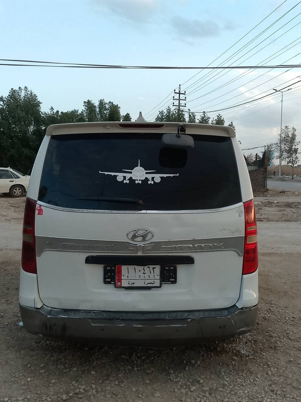 سلام عليكم شباب ستاركس 2010بيه فطعتين ولباقي كفاله بيه مكينه سورنتو بل كارتون شرط اطي بيه ضمان سنه لان توني شديته واني الله يشهد جناي وريده مراوس اوبتيمه او سوناته دواخله حلوه تخبل وكشره فول ما عده ال خياس الي  مبين بل صوره وقمارته بيه خياس ومكحله اذ تخلي سوبايه وله يبينن مكاني دوانيه سدر الدغار ورجع اكرر مو بياع شره جناي والله  وريد ابيعه اريد سياره زغيره ***********
السعر 140وبيه مجال
