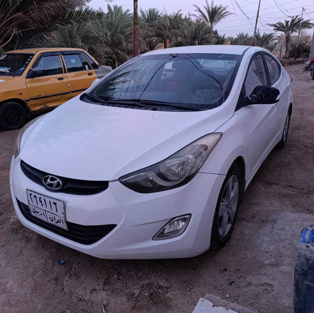 السلام عليكم للبيع النترا موديل 13 خليجيه مكينة 1600 بسم شركة هدار سنوية صاقطة  السيارة موجودة بالديوانية كير مكينة حدادية تدفئة تبريد تخم تاير باتري كهربائيات كلهة شغالة السيارة بيهة رشات صبغ بدون أي ضربة للاستفسار ***********
