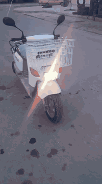 سلام عليكم دراجه بيكم سرعه ستين دراجه كفاله مكينه وكفر اصلي الدراجه خبط نضيفه  الدراجه صارله اسبوع من اخذته الدراجه سعر الدراجه 625 وبيه مجال الشراي المو شراي لا يخابر رقمي *********** متواجد واتساب فقط
