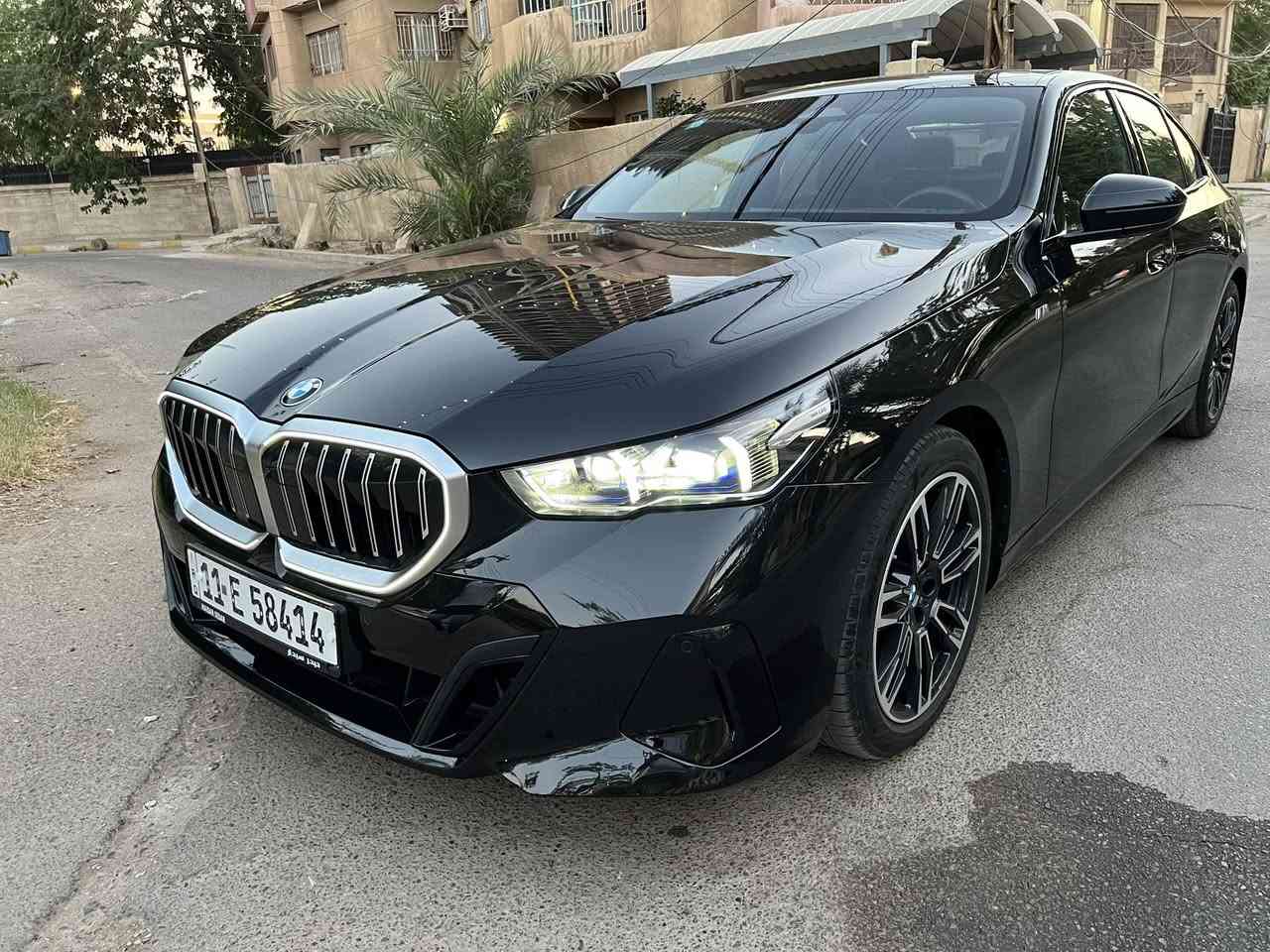 السلام عليكم 
للبيع فقط BMW خليجي  2024  
وكاله العروش M.Kit
ماشيه ١٠ الاف كيلو بحاله الزيرو 
كفاله عامه 
فول مواصفات 
بانوراما 🏆
داخل جلد احمر 🏆
داتا شو 🏆
اناره LED محيطيه 🏆
بردات خلفيه وجانبيه 🏆
شباك لد اصلي 🏆
مواصفات معروفه فول 
مكانها بغداد فندق بابل 
للاستفسار الاتصال 
***********
