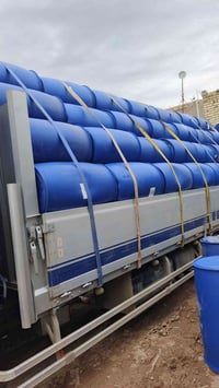 تتوفر براميل بلاستك 220لتر سعر القطعة 16ونص توصيل كل المحافضات 0771351...