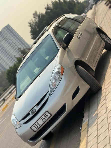 للبيع  فقط ...تويوتا سينا ٢٠٠٧....
رقم انبار مميززز انكليزي الجديد هزه سنويه كله جديد.....بسمي تحويل ثاني يوم.......

محرك ٦سلندر vvt ٣٥٠٠ نفسه مال افلون مبدل حاوية (جديد)
كير علي ادامة كاملة ( محور ٩خط)
صدر كله جديد داريم شفتات كامل 
تبريد ٣قطع سياحي 
باتري جديذ كهربائيات كاملة 
داخل نضيف جدا 
تايرات جدد 
منضومة بانزين وتخم بلكات وادامة كامله للمكينه 
يعني الياخذها يشغل ويطلع وين مجان سياره ربع  دينار مناقصها 
وبالخير علياخذها ....
السياره مابيها ضربة ولامضروبه سابقا 
بيها صبغ فقط البنيد والدعاميه الامامية والخلفيه بسب الجراد 
وعندي صور قبل ماصبغها وهيه جارده ....
السعررر (١٠٠) يعني دفتر وبيها مجال جدا بسيط .....
المكان بغداد الاعضمية او التاجي 
 *********** Colombo
