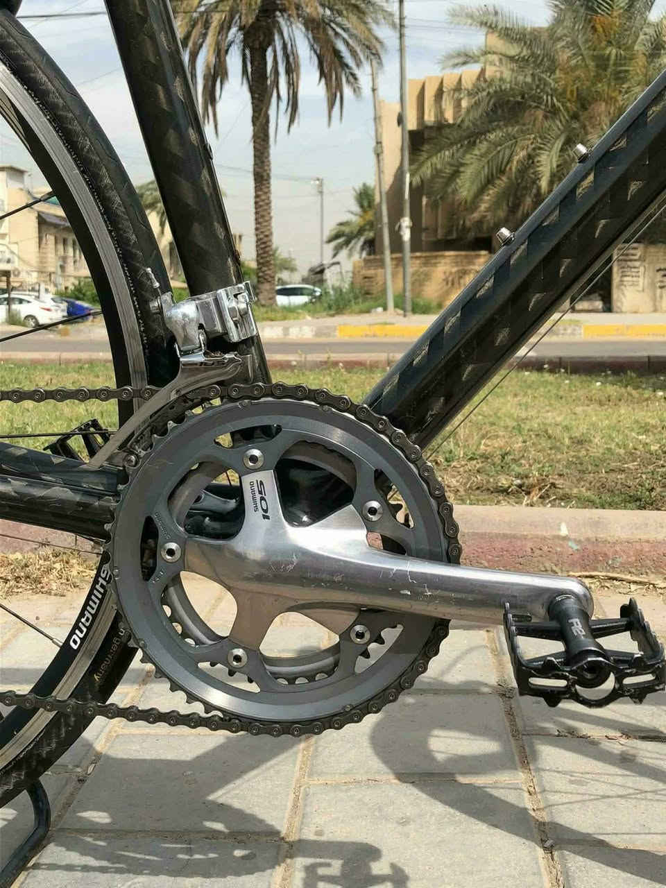 دالسلام عليكم رود فول كاربون سستم فول 105 بوري سرج tossik سرج كاربون ستيرن كاربون ركبة كانندل بايدرات r2 فول سلاسة ويالة شيمانو فول سلاسة بطيخة صوت طرب متوسط رقمي للتواصل ***********
