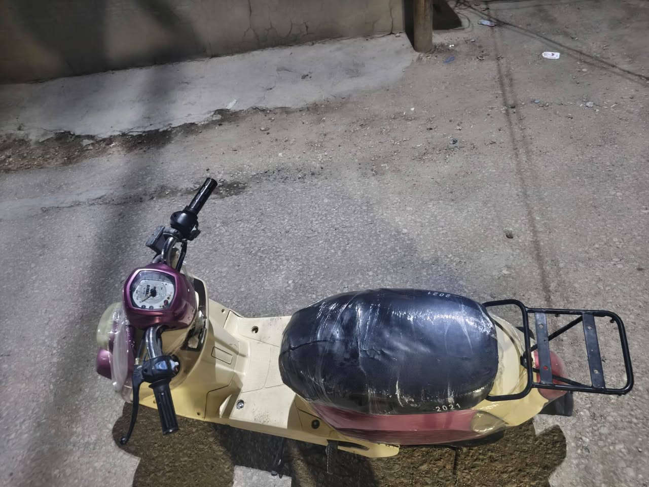 للبيع بوليس السعر ٤٢٥ المكان حله مركز للاتصال ***********
