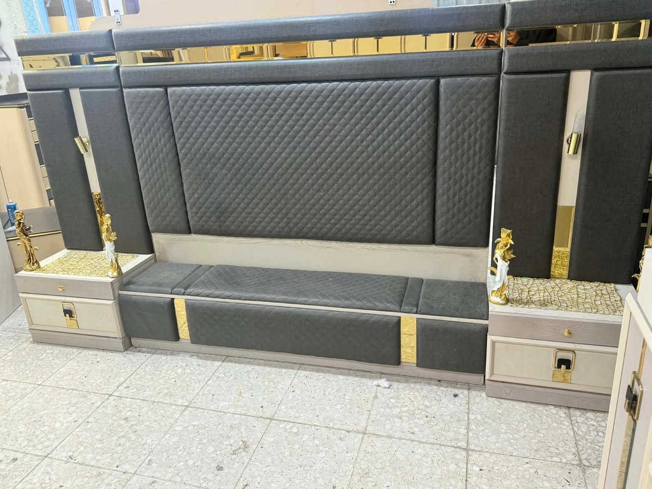 غرفه تركي 10 قطع مودرن حديث تركي اصلي نظافه95💯


**إذا كنت صاحب هذا الإعلان وتريد حذفه لأي سبب، رجاءا أرسل رسالة إلى الدعم الفني**