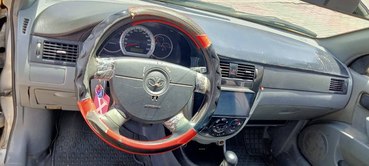 السلام عليكم اوبترا البيع موديل 2007 سيارة جاهزة وكاملة من كلشي تبريدها ثلج سيارة باسمي مشروع وطني هيئة  وغرامات مصفرة نقصها بس كشرها تعبان مثل ماموضح بالصور  مكاني بغداد السعر 40 ورقة وبيها مجال رقمي *********** مكلف بلنشر
