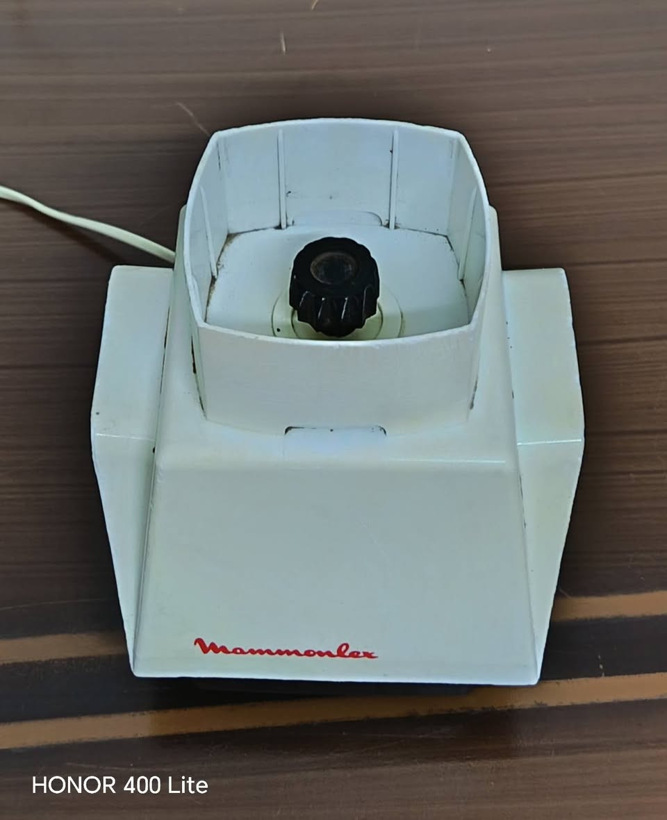 طاحونة كهربائية صنع فرنسا نوع مولينكس نضيفة شغالة السعر ٣٠ وبيها مجال للاستفسار خاص المكان البياع لا يوجد توصيل


**إذا كنت صاحب هذا الإعلان وتريد حذفه لأي سبب، رجاءا أرسل رسالة إلى الدعم الفني**