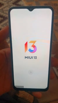 موستبل • شاشة اصلية • العدسة ناقصة