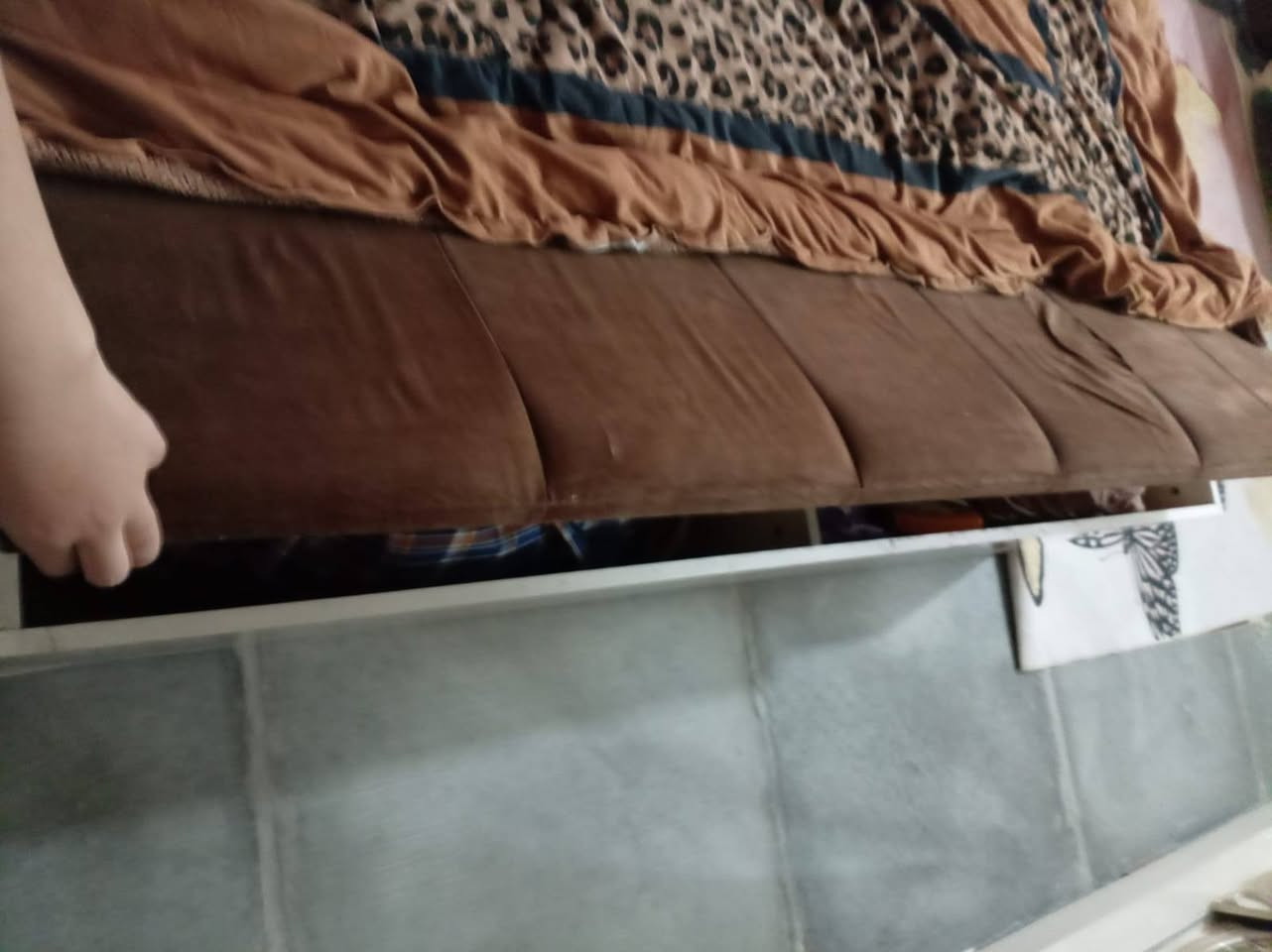 السلام عليكم عندي هاي الغرفه للبيع واي شخط مابيها واي اعراض كسر ماكو مصار 3اشهر من شتريتها السعر ميلون ونص وبيها مجال الاستفسار خاص


**إذا كنت صاحب هذا الإعلان وتريد حذفه لأي سبب، رجاءا أرسل رسالة إلى الدعم الفني**