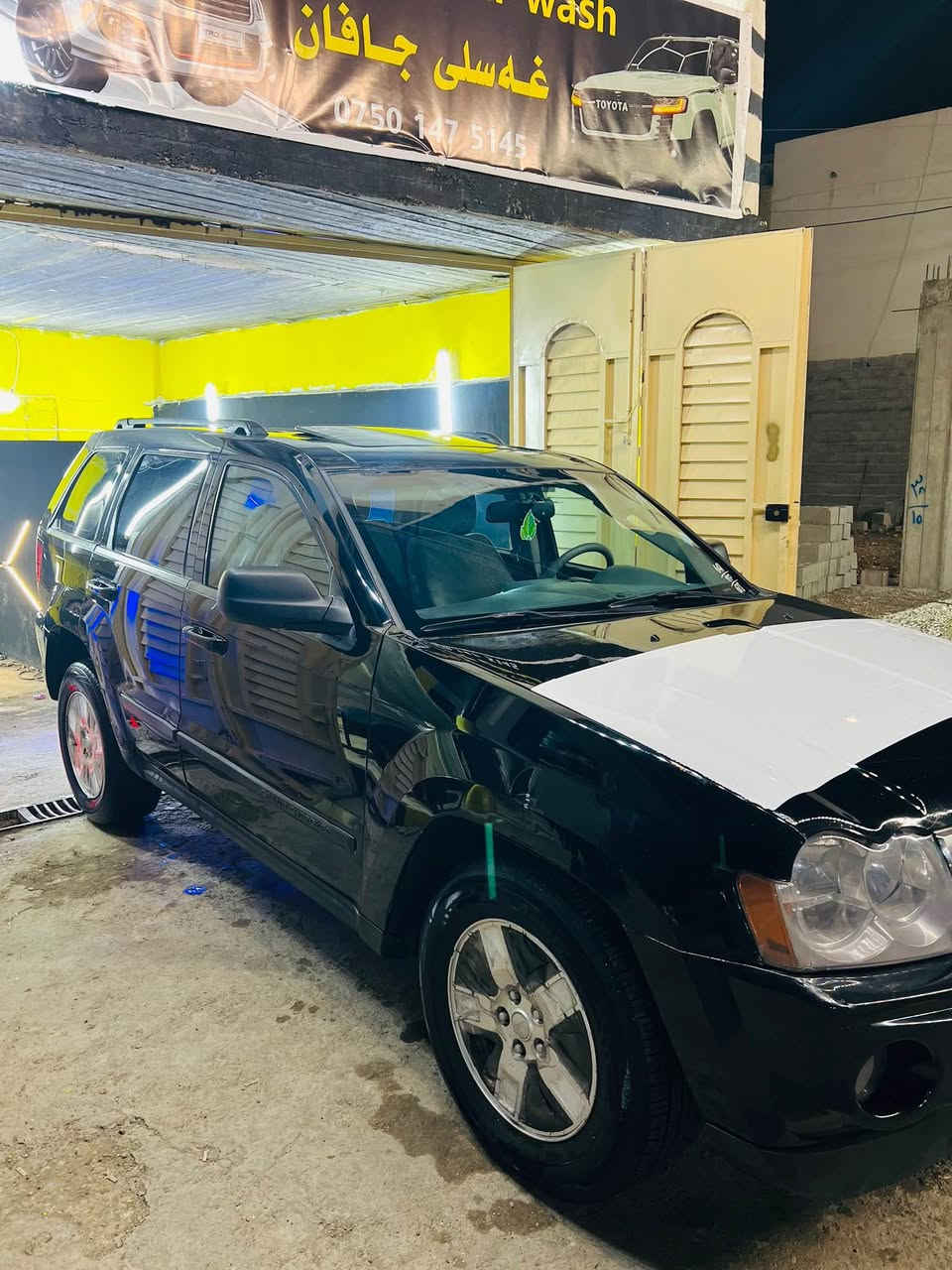 جێب مۆدێل 2007ڕەقەمو سەنەوی تازە بەناوی خۆمانەوە سەیارەکە  زۆر پاکەو ماڵی دۆسە سڵایتو تۆماتیکو کوشن هیتەرو سکوان فۆلوێمو کوشن کارەبایە فول مۆسەفاتە یەک پەلە بۆیاخی هەیە زۆر جوان ماوەتەوە تاقم تایەی تازەیە نوقسانی نیە هەمو گیانی بەشەرت سعری 103گەڵا شوێن سەی سادق 
*********** حلبجة, السليمانية
