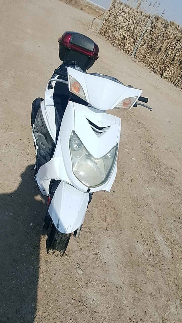 دراجه سكنس للبيع كابريته النضافه كدامك السعر 400او بيه مجال بسيط بيه بس خربطه بلكابريته المكان ابو غريب الزيدان رقم هاتف ***********رجاءن المو شراي لا يتصل
