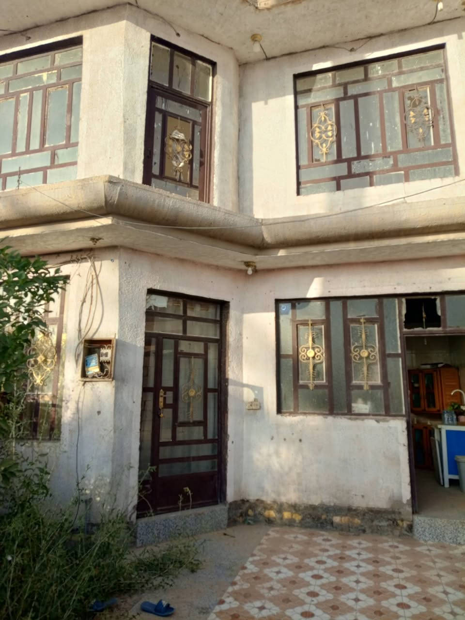 دار للبيع المساحه 150/متر طابقين 3غرف نوم 

حله ابو خستاوي شارع منصور قرب حي ضباط الثانيه 

خدمات كامله موقع حلو بناء حديث البيت فارغ استلام مباشر جاهز طابو زراعي سند 25 تحويل 

//عايز صبغ فقط ///السعر مناسب//

♦️***********♦️
