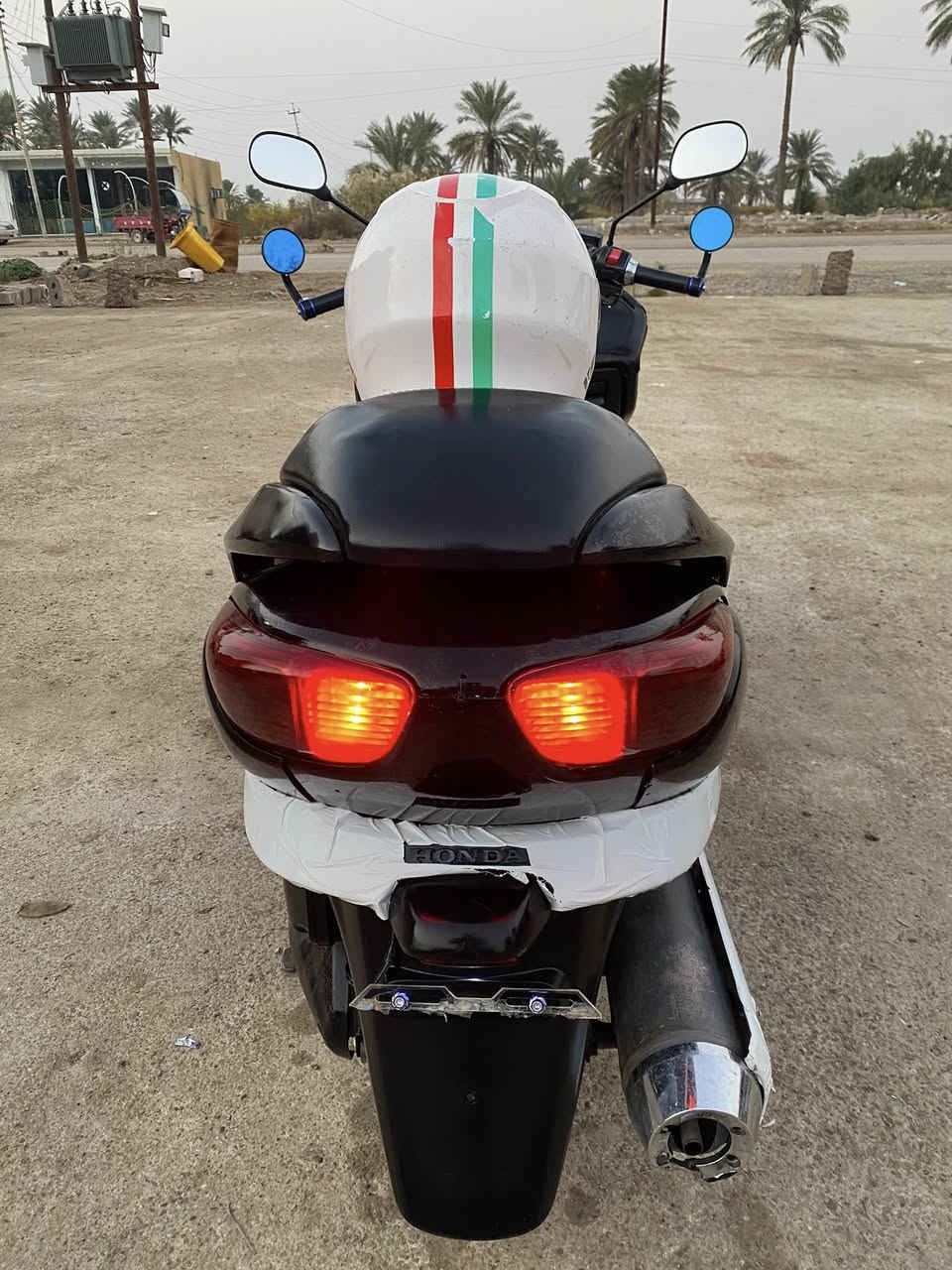 السلام عليكم فورزا 08 عميه بومه للبيع محرك لوگ شلعه تخبل مناقصهه غير كلجات خلفيه ولكلجات بيهن بعد نص عمر 
صالنصه رياضي  والشكل كدامكم تاير خلفي جديد مرايات شكلين  متواجد واتساب ماسنجر واتصال والشراي يجي ويدلل المكان صلاح الدين قضاء بلد  
للأتصال ***********. 
***********
