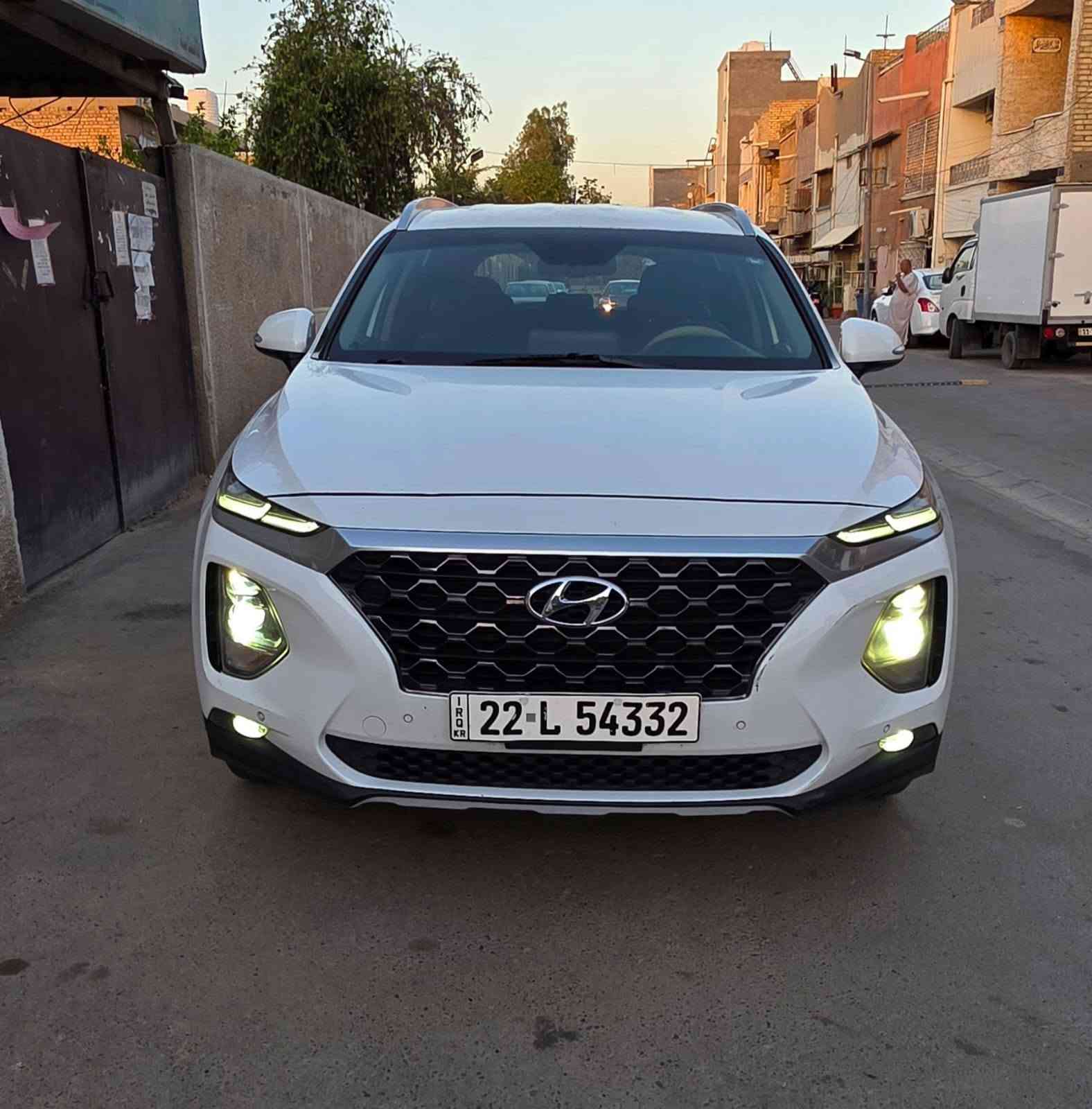 سنتافي ٢٠٢٠ خليجي
ماشي ٩٢ الف كم
نص فول
 بصمه
تحكم ستيرن
كشنات كهرباء
دوشمه الاصليله مخمل اني سويتها جلد
ثلاث انظمه قياده
محرك ٢٤٠٠
٤ سلندر
٧ راكب 
مري كهرباء 
حساسات امامي خلفي
شاشه 
سنويه جديد الى ٢٠٣٠ 
بأسمي تحويل ثاني يوم
كير ومحرك مكفولات 
بيها بارد بالجاملغ الامامي عكس السايق على كد شبر
سياره مال بيت
السعر ١٩٥ $
***********
