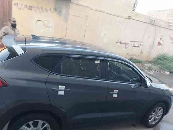 السلام عليكم توسان 2019 
امريكي ماشيه 95 كير ومكينه مكفولات تبريد ثلج صدر جديد باتري جديد  تايرات 
 جديد 
مواصفات رادار امامي سايد بريك بصمه 
شاشه  كامرا دواره تحكم استيرين
حادثها باب خلف السائق والجاملق
 سياره جديده كلش مال بيت استخدام شخصي ربع متصرف عليها بسمي تحويل ثاني يوم  رايدها 160 وبيها مجال *********** سيد حيدر 
مكان بغداد***********
