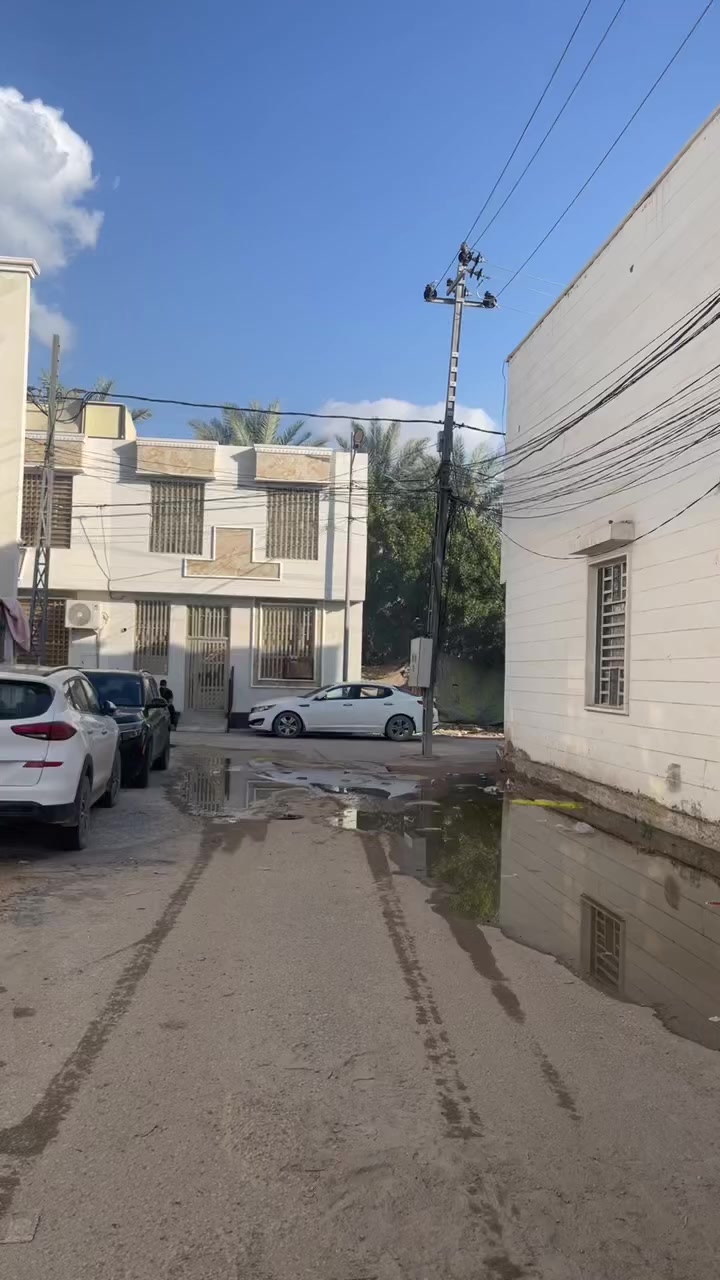 السعر ١٤٥ مليون 
فــرصــــة العــمـر .. لأمتــلاك  بيت 100م  في كربلاء  ⚜️ الحولي 100م (حي الغدير ) قرب سفارة التركية مقابل قاعه سوفانا مشروع سكني متكامل حياة افضل لعائلتك حيث المواقع المميزة القريبة منه كل مرفقات الحياةحيث الخدمات المميزة
 جميع الشوارع الرئيسية والفرعية
نظام الأدامة المستمرة اسواق .✨افران صمون .✨مخبز .✨صيدلية .✨الماء الكهرباء 
شارع تبليط
.للاستفسار تصال
***********
***********
