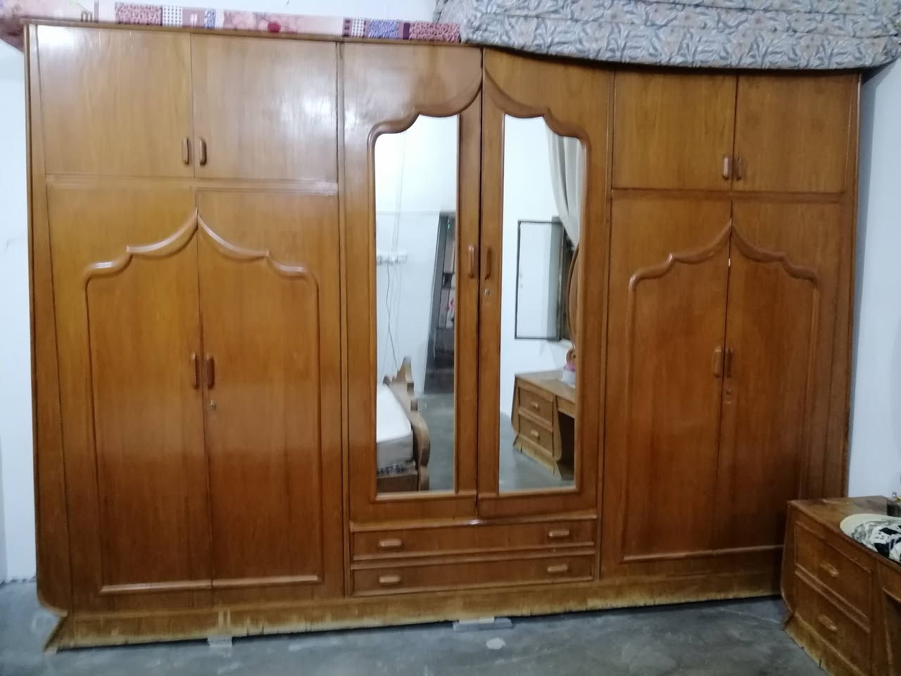 غرفة نوم صاج ايطالي للبيع
ضهر الكنتور براغي نضيف ست بوب ارتفاعه عالي
خشب نضيف لا مسكو ولا مشلع
يحتاجله بس صبغ تطلع جديده
المكان ديالى شهربان بلور
سعره ٥٠٠ الف


**إذا كنت صاحب هذا الإعلان وتريد حذفه لأي سبب، رجاءا أرسل رسالة إلى الدعم الفني**
