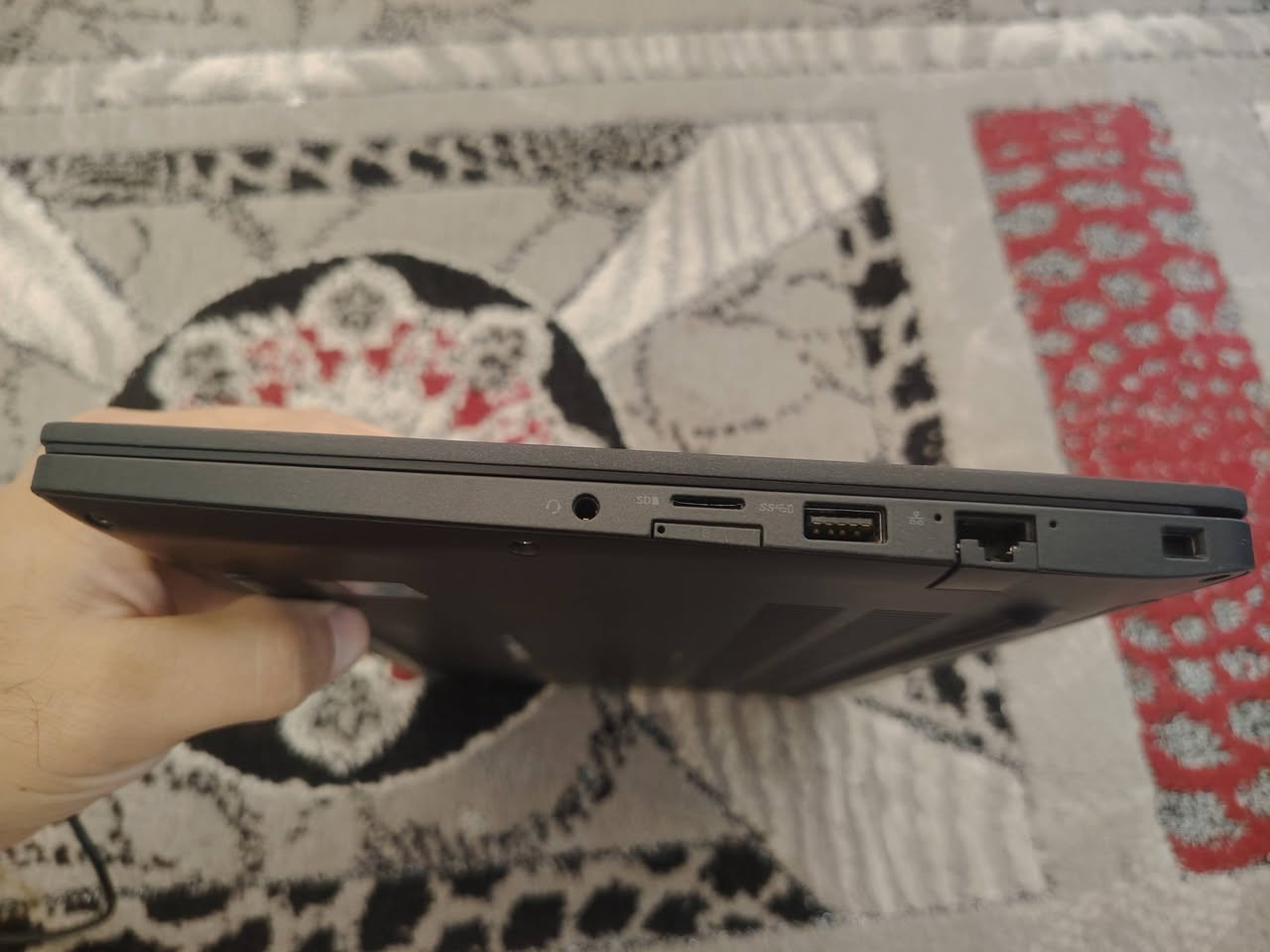 Dell Latitude 7380 
Cpu:intel core i5 6300U  
Ram : 8g
Hard :256 ssd 
الحجم ١٤ انج
+ بصمه امان
مع ماوس واير ليس نوعية Dell اصلي
مع جنطة نوعية ممتازة
الجهاز نظافة ٩٩٪
مكاني بغداد الكاظميه الي يفيدة يكتبلي سعر ويقيمه حسب النظافه والمواصفات او يدزلي خاص


**إذا كنت صاحب هذا الإعلان وتريد حذفه لأي سبب، رجاءا أرسل رسالة إلى الدعم الفني**