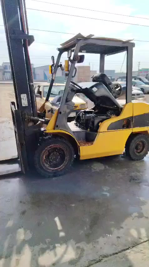 للبيع رافعه كتر 2005
3طن جب عالي حركتين 

***********

***********
