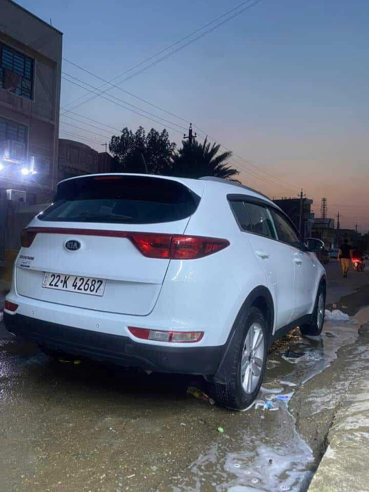 سلام عليكم ورحمة الله وبركاته سبورتج للبيع موديل2018 رقم أربيل السياره موصفاته عاديه خليجي كفاله عامه السعر 180 وبيها مجال للشراي  للتواصل ***********
