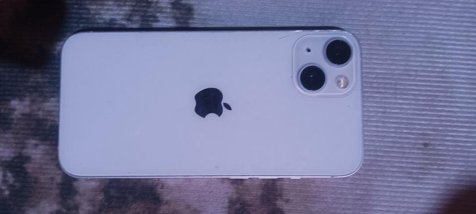 آيفون ١٣ نضافته ٩٠% بطاريته ٧٨ الذاكره ١٢٨ 
السعر ٣٥٠قفل عندي توصيل راسلني على الرواتساب ***********
