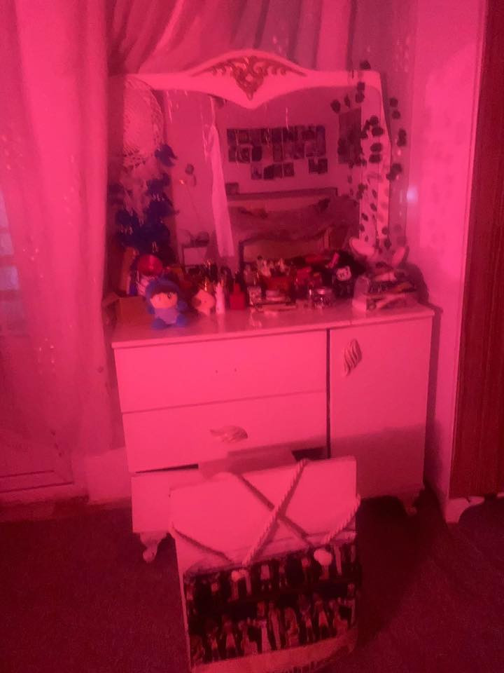 السلام عليكم غراض كنتور ٣ ابواب وسرير نفرين واسره ام نفر وميز تواليت نضيفات للبيع مكاني دهوك السعر مناسب للاستفسار الاتصال واتساب ***********مكلف بل نشر
