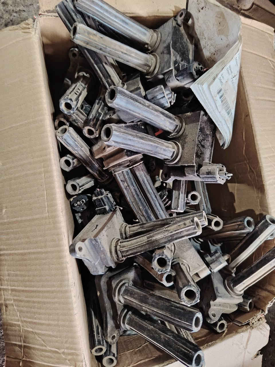 السلام عليكم ورحمة الله وبركاته مجاول 3600 وهيمي القطعة ع 10 الاف واذا شلع ابيع ع 5 الاف  ***********
