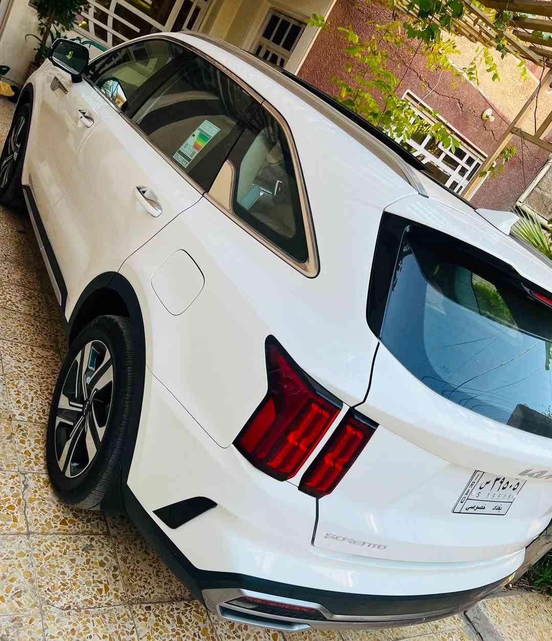سورنتو 2023 فول الفول 4X اعلى مواصفات فورويل كشنات تدفئه وتبريد كامرات محيطيه بنوراما 6 سلند وبعد هواي مواصفات سياره جديده ومكفوله من الصبغ والبارد ماشيه 75 السعر 272 ورقه مجال بسيط للاستفسار *********** بغداد الرصافه
