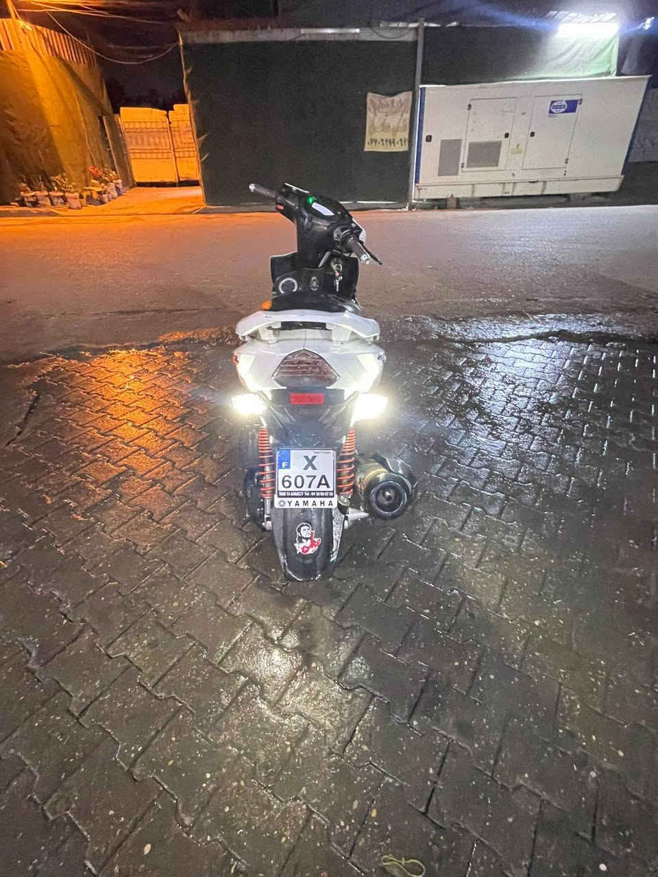 GTR للبيع كفاله عامه مكينه بلادي ممفتوحه كفرات بلادي صارلها 4 اشهر نازله من الرنبه من 
معرض الاخوين كفاله مكينه برغي ممفتوح منها جيب وياك 100 فيتر وتجي تفحص 
سعر 950 قفل شراي الاستفسار *********** او خاص
