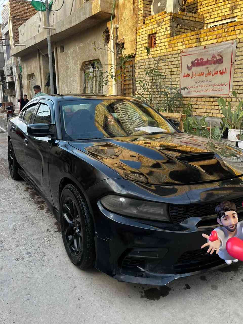 سلام عليكم 
دوج جارجر 2015 بوليسي
صبغ ٤قطع
شاشه كبيره غرفه جلد كاميرا حساس
كير مكينه تمام 
بيع او مراوس مو مشكله 
***********
