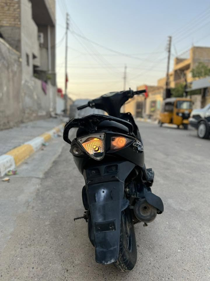 سلام عليكم 
من رخصت صاحب لكروب 
دراجة ماكس مضلع دراجه بوشه بلاد ماصارله 4اشهر من نازله رمبه
دراجه ما مفتوح بيه برغي واحد وجيب وياك فيتر وتعال ذا مفتوح برغي بل مكينه تاخذه بلاش دراجه الله شاهد بيه بس بجمه مكسور قليل واني واخرته 
دراجه نضيفه كلش سعر 400وبيه مجال 
مكاني بغداد لحسينه السكلات رقمي *********** متواجد خاص وتصال
