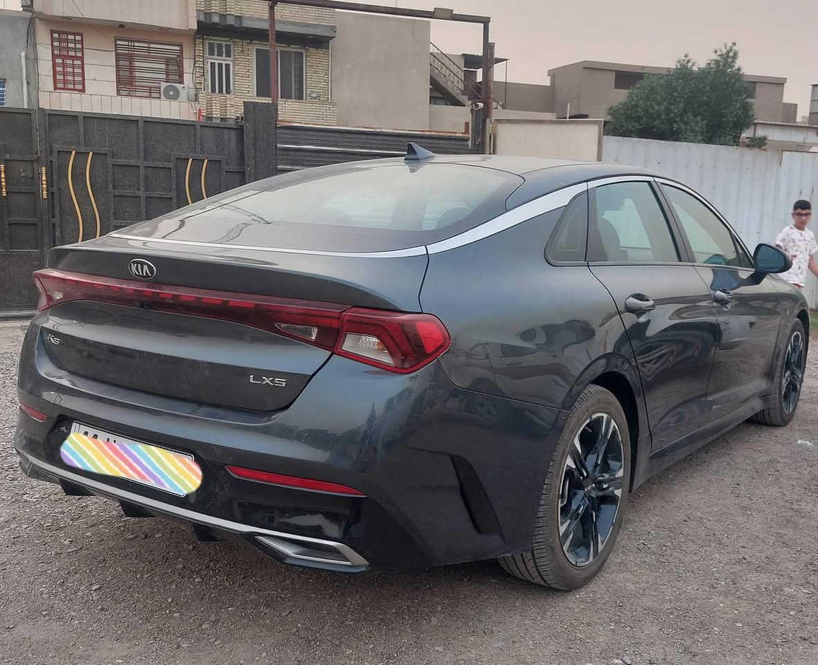 السلام عليكم
للبيع k5 موديل  2021
نص مواصفات بصمه فول من عدا البانوراما والجلد
حادث جهة اليمين من الجاملغ والبنيد
ضارب ايرباك الدركةو التكمه اليمين
الجاملغ الايسر بي شويه بارد هنا
ماشية 70000ميل
محرك  1600 توربو
السعر  ١٤٥ بي مجال 
مكانه بغداد زيونة
اي استفسار رقمي  ***********
