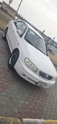 للبيع نسيان سني 2009  كير اوتوماتيك محرك 1600 ابيض مكفولة من الصبغ عدا...