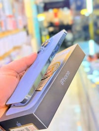 ايفون 13pro max للبيع نظافة  100‎%‎ ذاكره 256  دبل سيم ( شريحتين ) بطا...