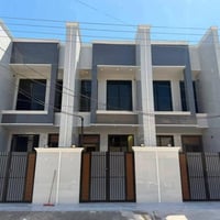 بيوت 100 متر توون للبيع 🏠🌿  الواجهه 4 متر  نزال 25 متر   ملك طابو صررف...