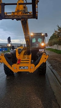 رافعة شوكية • موديل ٢٠١٩ • ١٤م