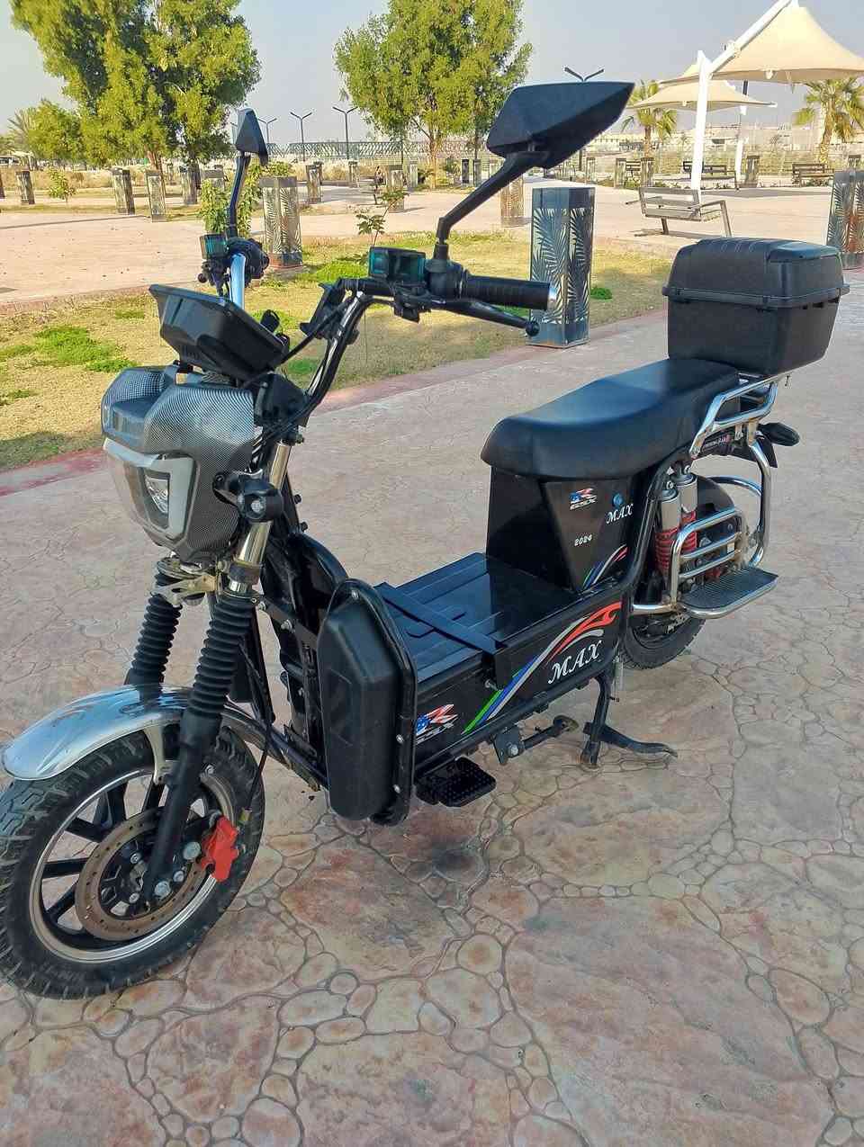 دراجه جبلي للبيع موديل 2024 عدد 6باتري جدد مبدلات وان ميعجبك افحص كهربايات شقاله كله سعر 500 وبيه مجال للشراي شي بصيط للستفسار *********** ***********
