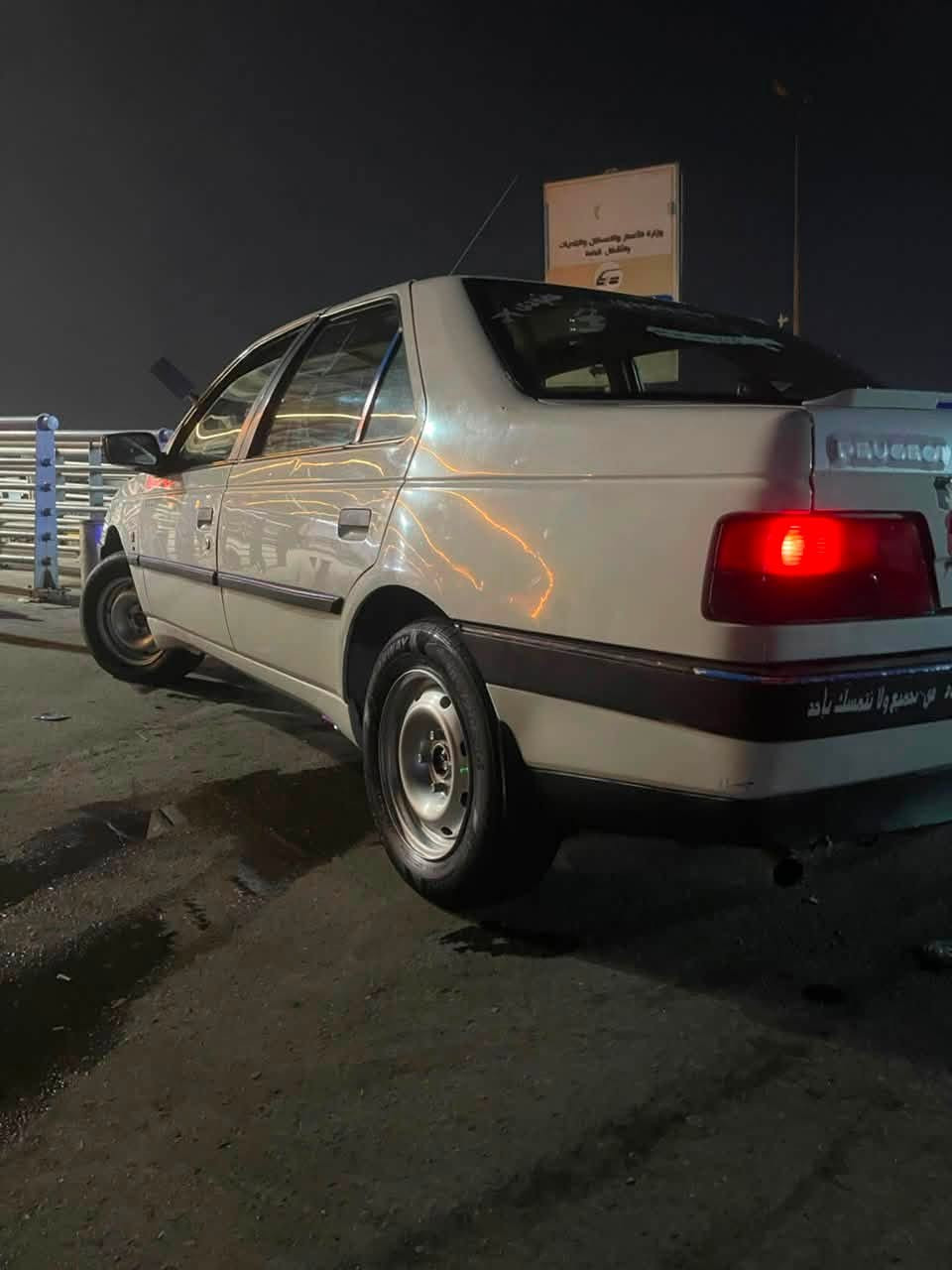 سلام عليكم بيجو جيل اكس مديل ٢٠٩ سياره جديده طاير  بنيد مبدل بلادي سياره خير من الله صدر خلفي امامي تبريد ثلج مكينه كير جديد تخم تاير السعر 40بيه مجال حك الجيه العنوان بغداد الكريعات الستفسار ***********
