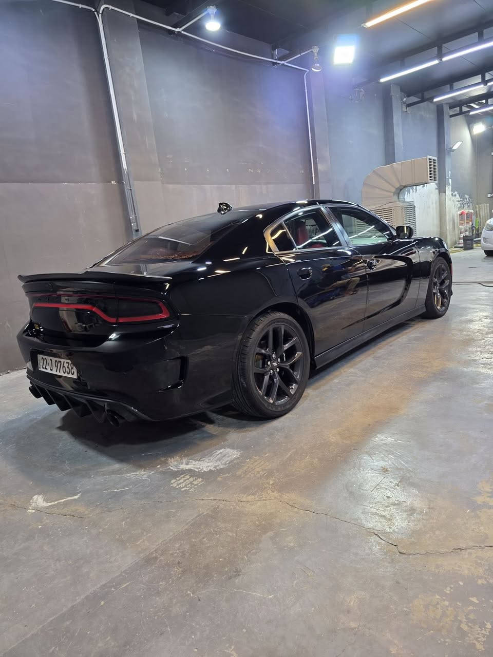 DODGE CHARGER GT PLUS-2022
‎فول مواصفات  للبيع_او____مراوس حسب القناعه 

4‎ماشية 0,000mil 

‎.سلايد 

‎كشنات جلد لون احمر من امريكا 

‎تدفئة+تبريد كشنات 

‎

‎كشنات كهرباء

‎ستيرن هيتر +كهرباء

‎شاشة جبيرة 

‎كامرة دوارة حساس خلفي 

‎رادار جانبي 

‎سستم صوت  Alpine 

‎شفتات ستيرن 

‎سوبر تراك باك 

‎بروجكتر لد بلادي

‎دشبول  بلادي

‎تشغيل عن بعد 

‎.فجوج AOOA RACING 

‎ويل 20 بلاص مع تخم تاير جديد 

‎.حادث السياره بجم كبس حوض كبس بيها بابين جهة سكن مبدل بلادي والجاملغ الخلفي جهة سكن  كلير مال امريكا بدون  دواخل بدون ايرباكات فقط ايرباك برده وراجع بلادي- 

‎.وبيها اضافات من امريكا دفيوزر كاربون فايبر فجوج AooA 

اكزوزات ...صور الحادث ....

رقم اربيل بسمي سنوية جديدة 

عنوان سيارة بغداد  

رقم ☎️ هاتف 📞.

***********

السعر 265 قابل للتفاوض 

(مكلف بنشر)
