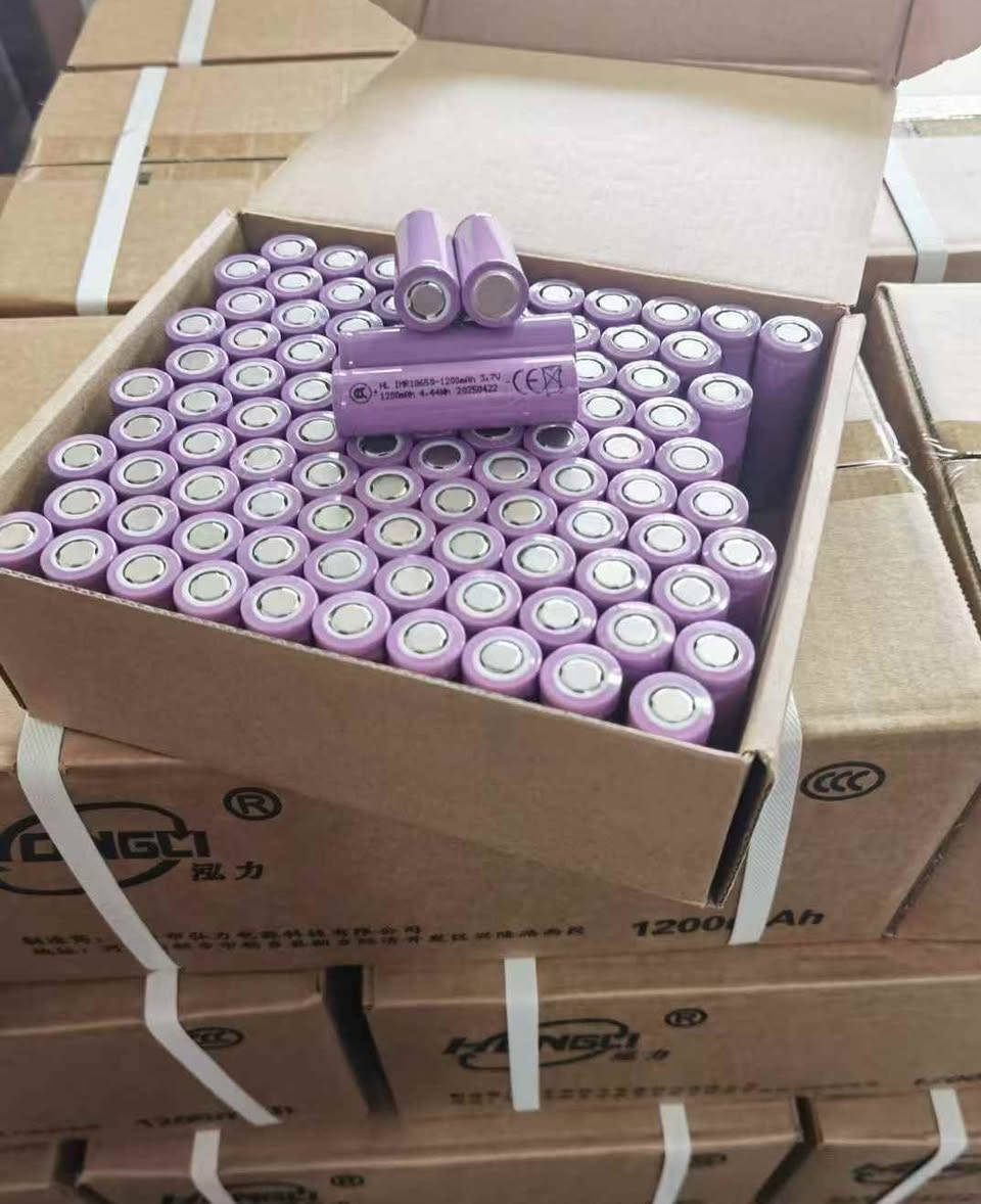 The HL INR18650-1200mah 3.7V 1200mah lithium battery,electric fans,LED light bulbs,flashlights,radios,Bluetooth speakers, etc.
The company is a leading battery supplier specializing in high-quality battery solutions.our product range includes lithium-ion battery,Lithium iron phosphate battery,Lifepo4,Sodium-ion batteries and nickel-metal hydride batteries,catering to various industries such as consumer electronics,Laptops,power tools,Energy storage equipment,solar lighting,electric bike,solar power,electric vehicles,photovoltaic energy storage,and renewable energy.


**إذا كنت صاحب هذا الإعلان وتريد حذفه لأي سبب، رجاءا أرسل رسالة إلى الدعم الفني**