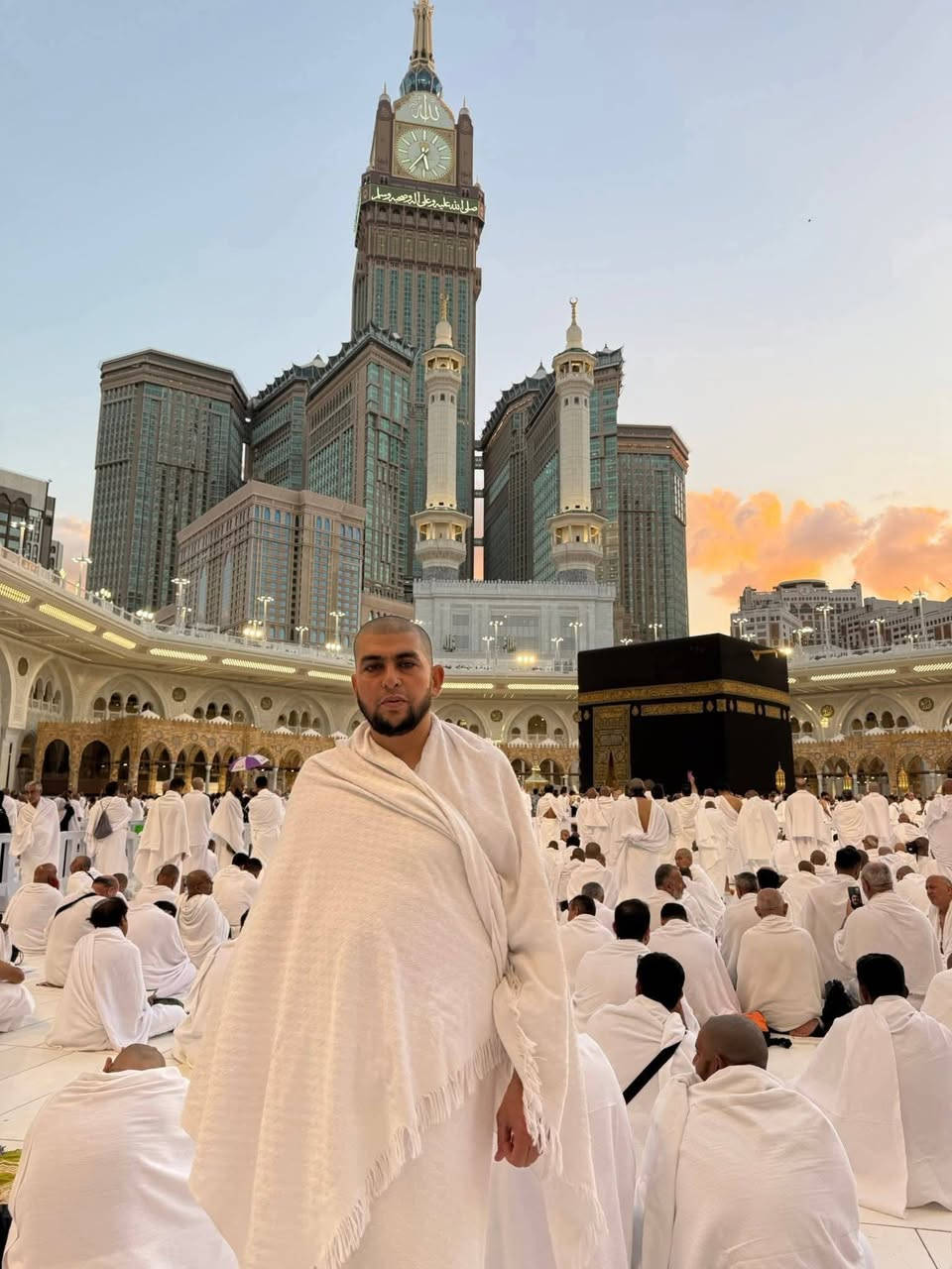 رحلة العمرة بالطائرة (950$) بتاريخ 2026/7/23
​الفندق: زوار البيت (يبعد 300 متر عن الحرم) مع كامل الخدمات.
​الطعام: ثلاث وجبات يومياً.
​الشركة: شركة الزهاوي (بإدارة الحاج بيباك).
​للاتصال والاستفسار: ***********مطار بغداد
