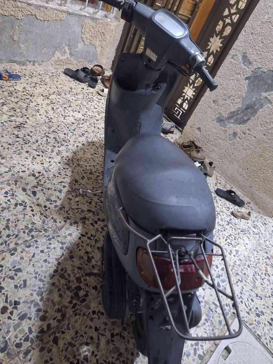 السلام عليكم للبيع دراجه منغولي شغاله لايت اشاير هرون كله شغال والسلف اتوقع باتري السعر 250 وبيها مجال مكاني كربلاء حي العامل *********** 
***********

