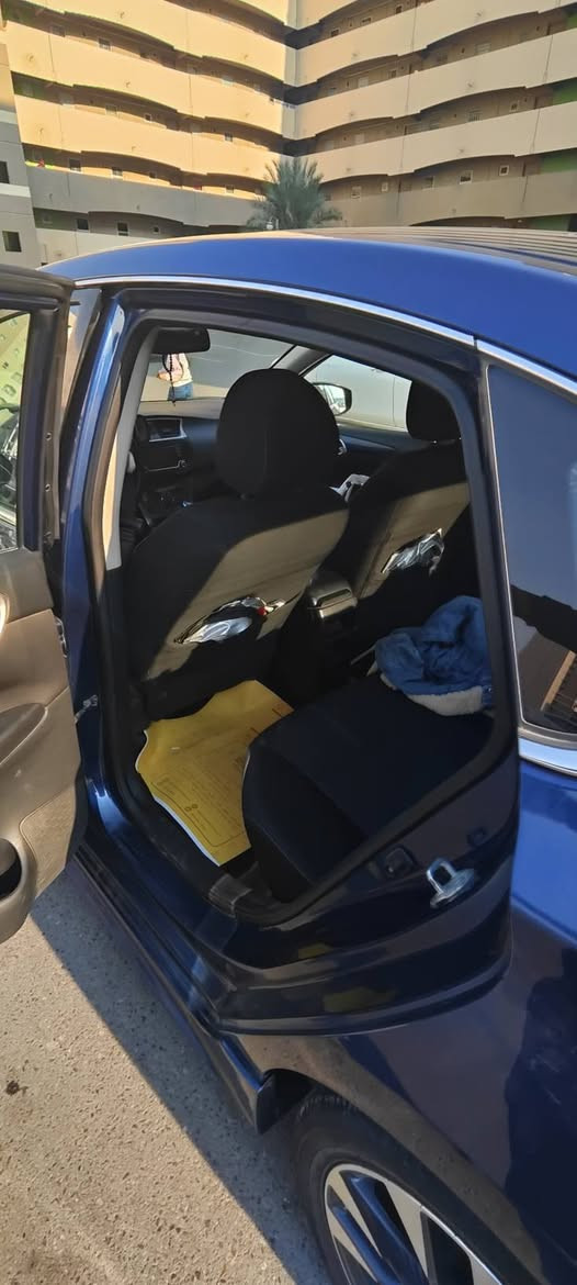 نيسان سنترا امريكي 2018 فئة sr  رقم بغداد دولي-هزة جديدة-حادث جاملغ وبنيد وبيها ضربة بالباب عكس السايق ومصبوغ كير محرك تبريد كامل(واتساب-اتصال) ***********
السعر 105$.  بغداد/بسماية
