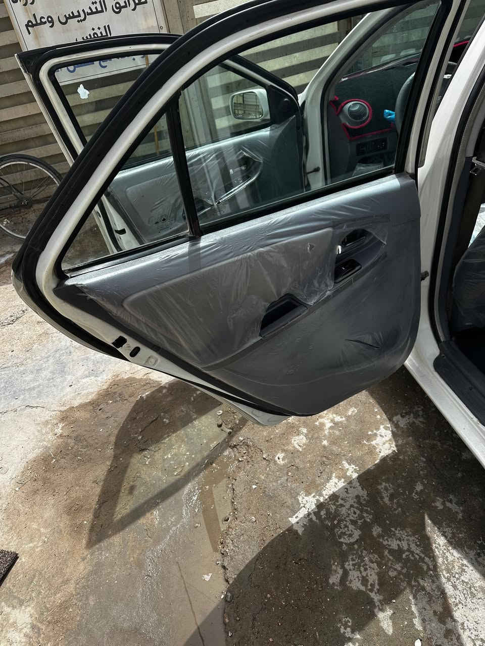 السلام عليكم 
جيلي ام كي٢٠١٣ بغداد خصوصي تبريد ثلج مكينه كير حدادية خير من الله داخل جديد تخم تاير السيارة مصبوغه حزام جمالية فقط  مكانها العامرية السعر ٤٥وبيها مجال السيارة باسمي
للإستفسار ***********
